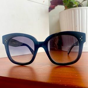 CAT EYE S004 SUNGLASSES IN ACETATE WITH POLARIZED LENSES
BLACK